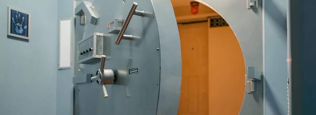 Vault and Safe locksmith services in Navarre, FL
